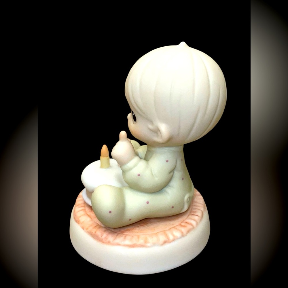 Precious Moments Baby's First Birthday Figurine - Picture 4 of 10